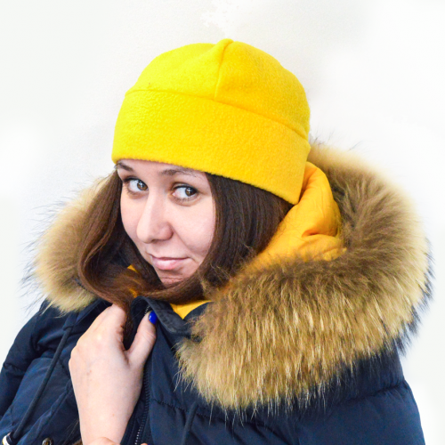 Шапка с отворотом однотонная трикотажная двухслойная с подкладом из флиса